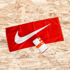 ✔️ New✔️ NIKE SUPER RARE Asia Member Exclusive Towel Set
